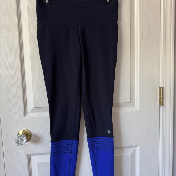 MPG Dark Leggings with Red Detail - Picture 1 of 2